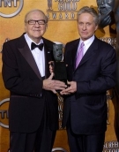 Karl Malden junto a Michael Douglas